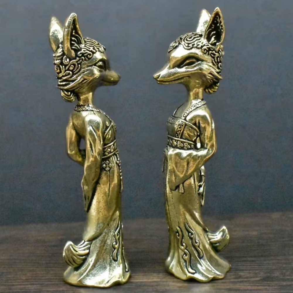 Fox Lady 🦊 - Picture 7 of 7